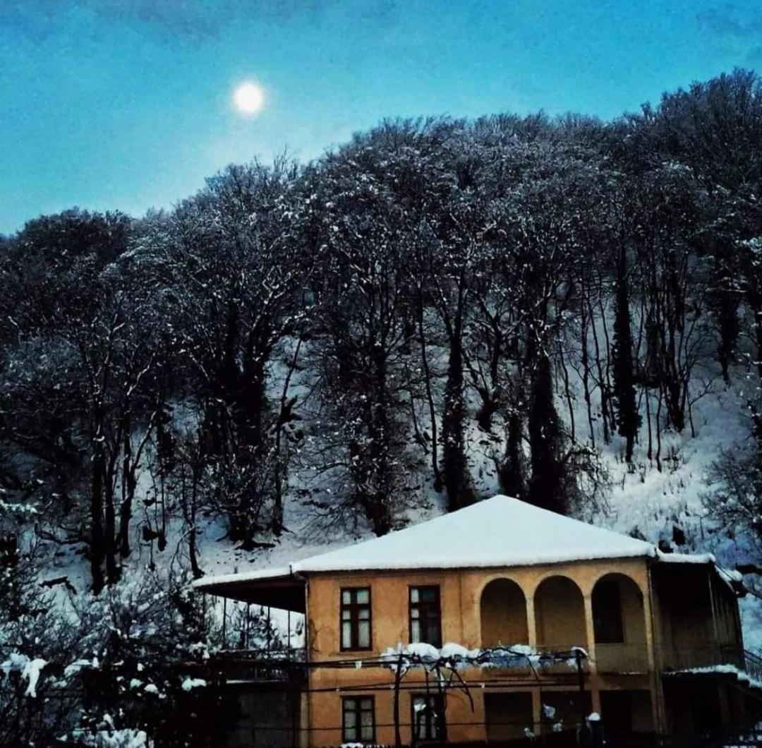 Ezo Hotel Jvari Luaran gambar