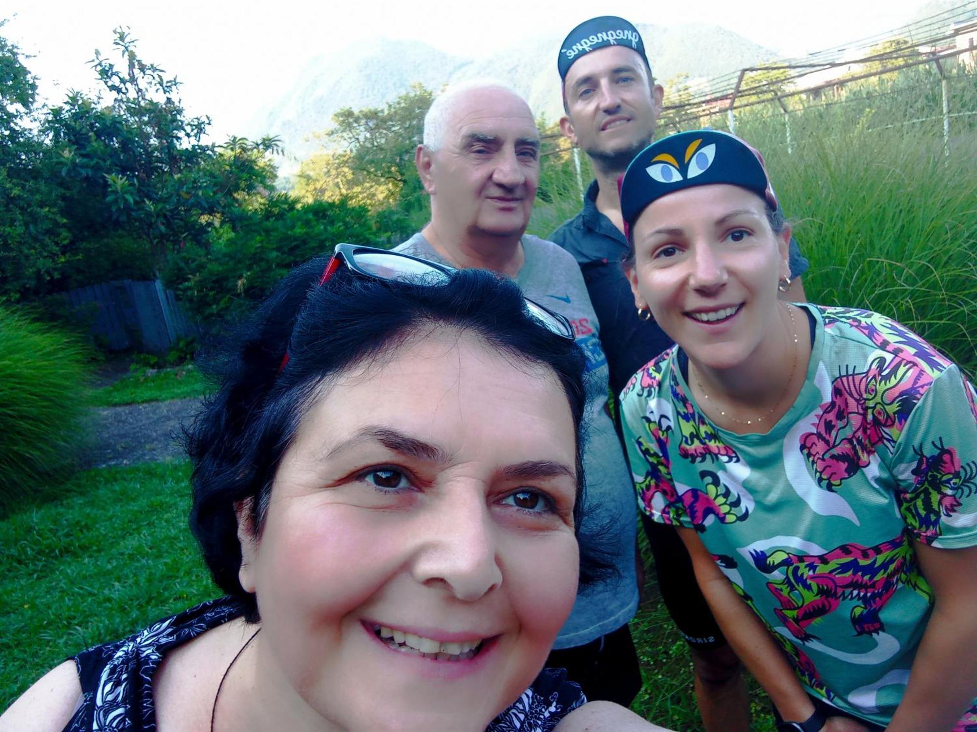 Ezo Hotel Jvari Luaran gambar